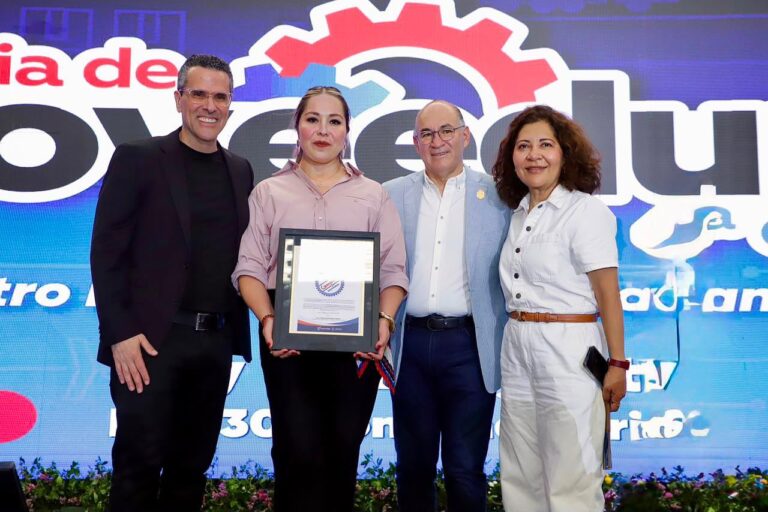 Un enorme éxito la Feria de la Proveeduría, que cerro con participación de empresas y ponentes