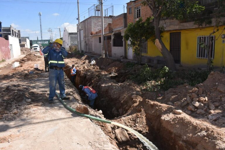 Avance de pavimentación integral cambia y mejora la calle Canelo y tramo de Bulevar Valle de los Fantasmas en Soledad