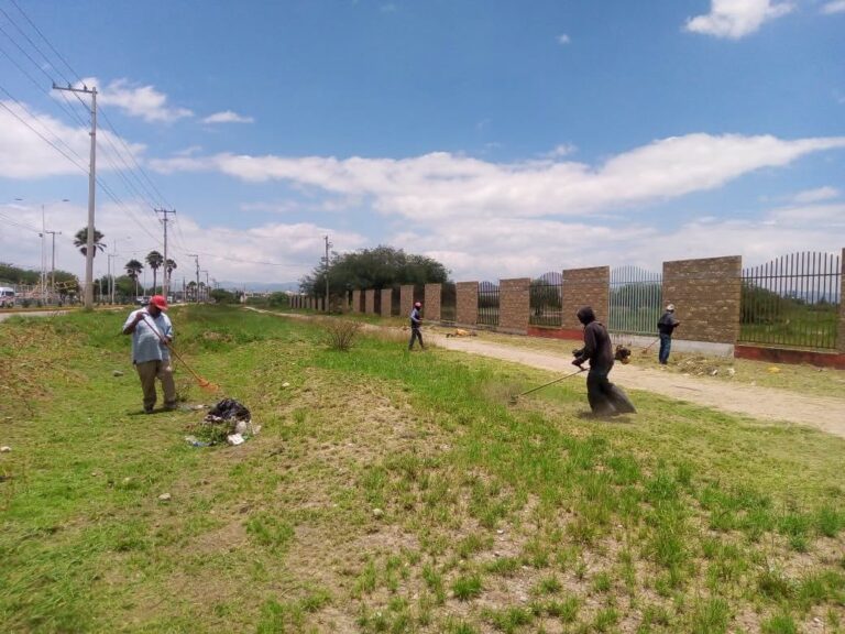 En La Pila, cuadrillas municipales redoblan rescate de espacios y la creación de áreas seguras