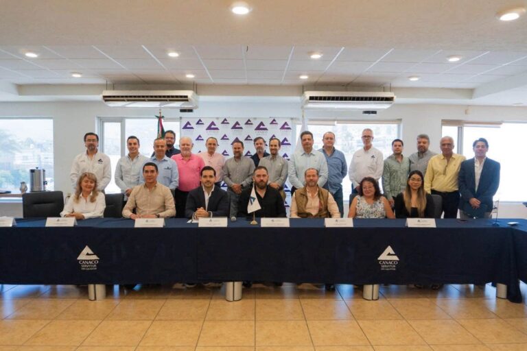 Más acuerdos entre el Gobierno de la Capital con sectores productivos para agilizar trámites