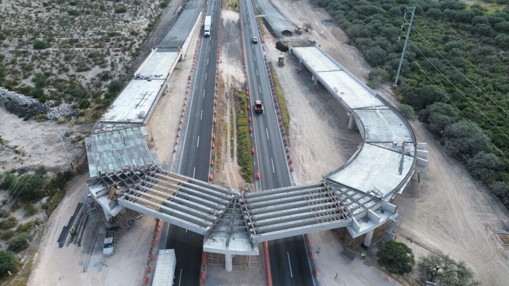 El Gobernador Ricardo Gallardo actualiza el avance de la nueva autopista a Matehuala