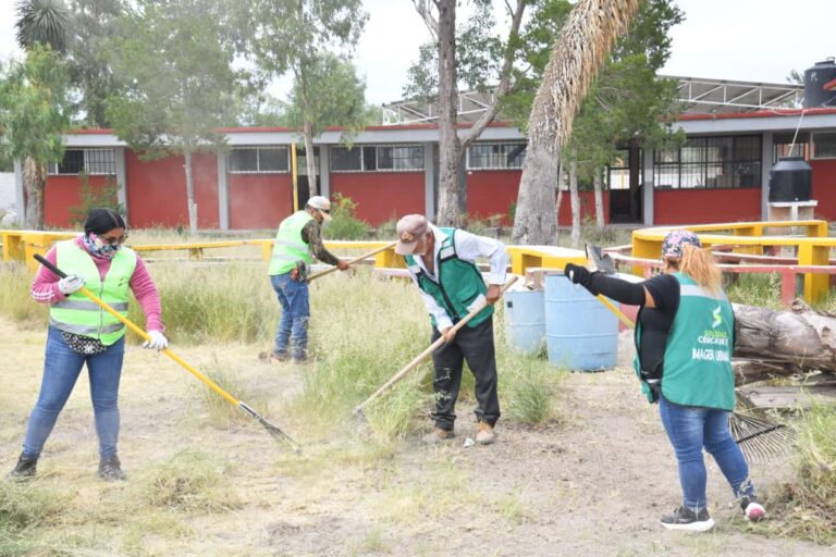 Previo al regreso a clases, Gobierno Soledense despliega plan de limpieza de escuelas