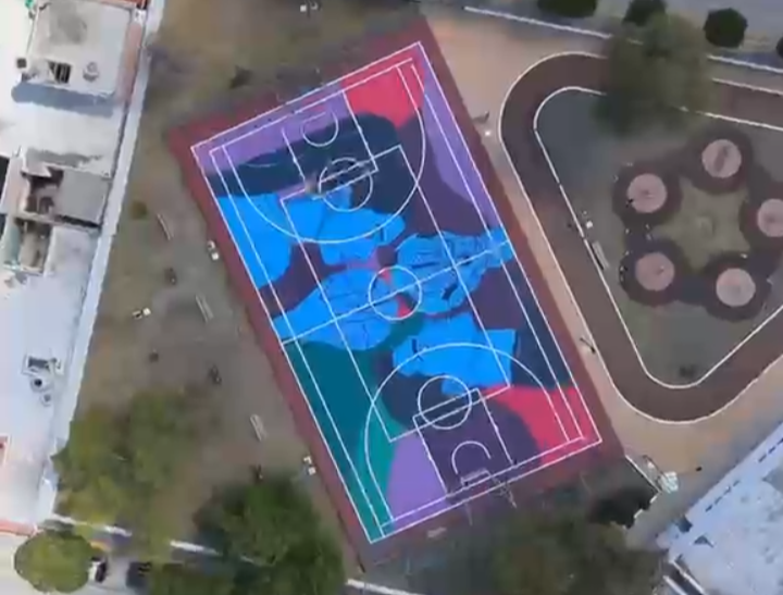 Gobierno de la Capital renueva 70 canchas con el programa «De Color Mi Jugada»
