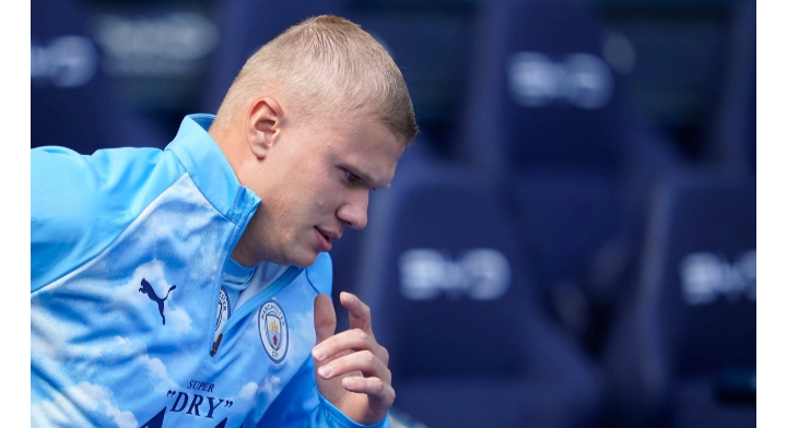 Haaland cambia de imagen con corte de pelo al estilo militar para iniciar la Premier League