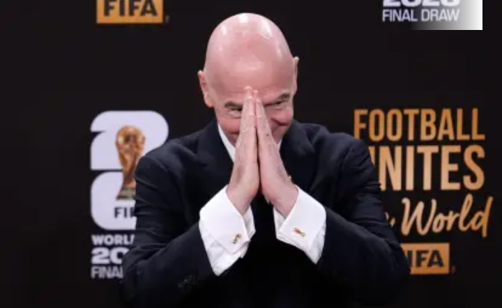 La Federación danesa pide la marcha de Infantino