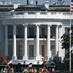 Trump propone cobrar más de 100 mil dólares por las visas de trabajo especializado en EU