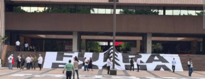 “Fuera Rocha”: empresarios, ciudadanos y políticos de oposición protestan en Culiacán para exigir el fin de su mandato