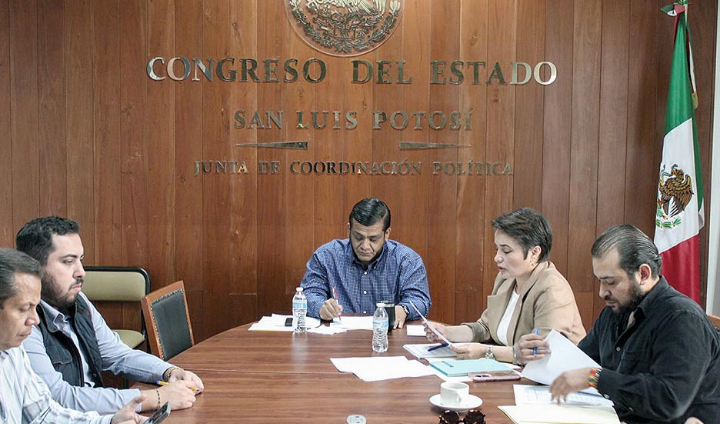 Se busca acercar a la ciudadanía al conocimiento de la historia y evolución del Poder Legislativo: Dip. Roberto García Castillo