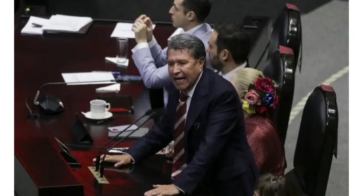 Monreal exhorta a Morena a designar coordinadores pendientes para evitar ruptura interna