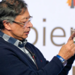 Petro salió en defensa del modelo de pasaportes que implantó en su gobierno bajo revisión del Consejo de Estado: “La imprenta nacional ha hecho 500.000”