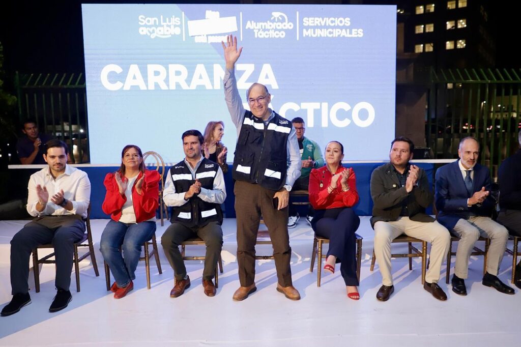 Enrique Galindo enciende nuevo alumbrado táctico en toda avenida Carranza