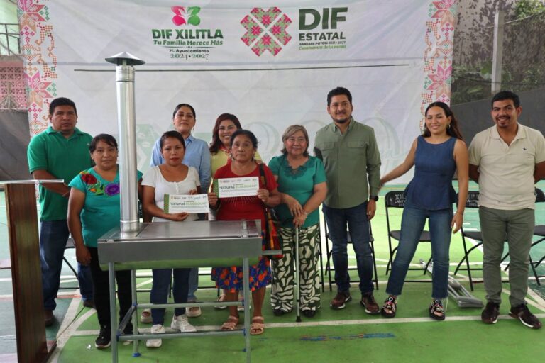 DIF Estatal mejora espacios de alimentación escolar en Xilitla
