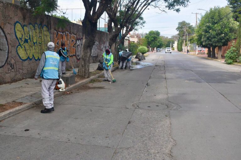 Gobierno de la Capital renueva imagen urbana de la calle Amado Nervo