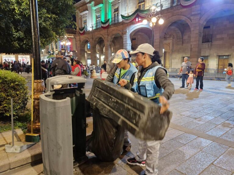 Gobierno de la Capital realiza limpieza después de festejos patrios Centro Histórico luce limpio