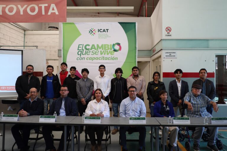 Gobierno del Cambio alcanza cifra histórica de más de 351 mil potosinos capacitados