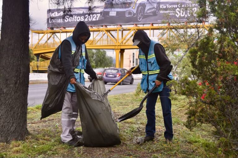 Gobierno de la Capital continúa con las labores de mantenimiento a la Avenida Salvador Nava