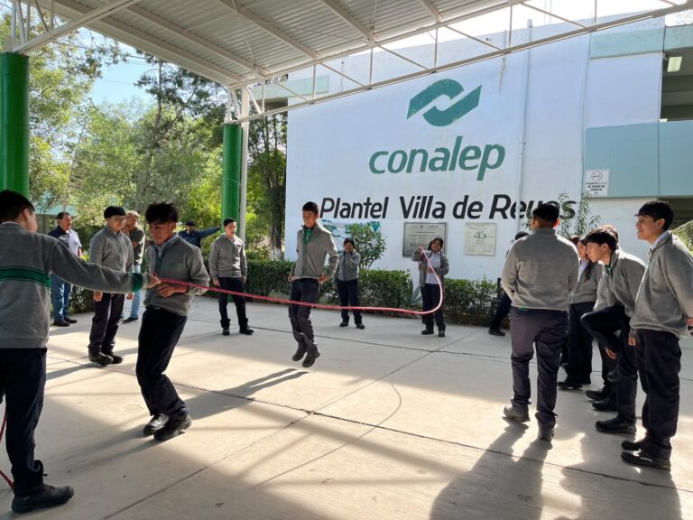 Conalep promueve tradiciones y convivencia entre estudiantes