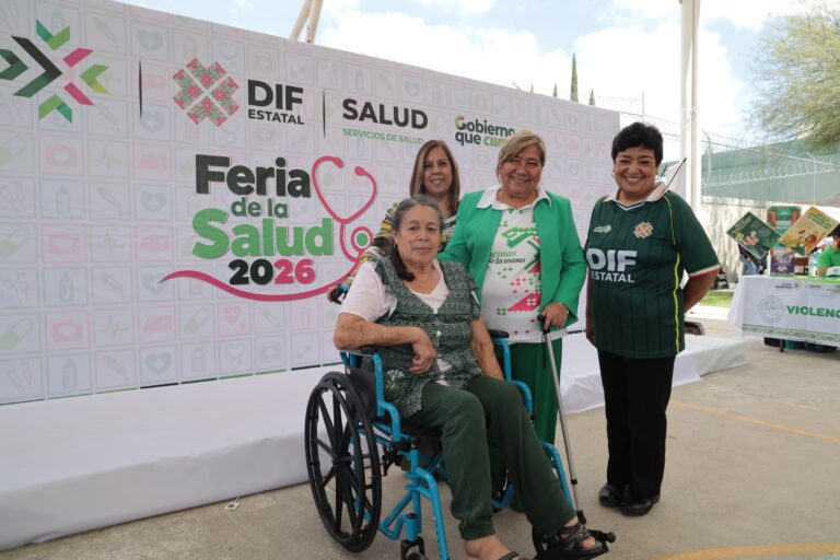 DIF Estatal acerca salud y apoyos directos a familia de las colonias
