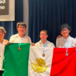 Jóvenes mexicanos obtienen dos medallas de oro y dos de plata en la Olimpiada de Matemáticas en Argentina