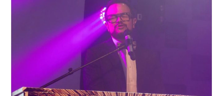 Aleks Syntek se compara con Miguel Hidalgo: ‘Me bajé como Superman a ponerlos en su lugar’