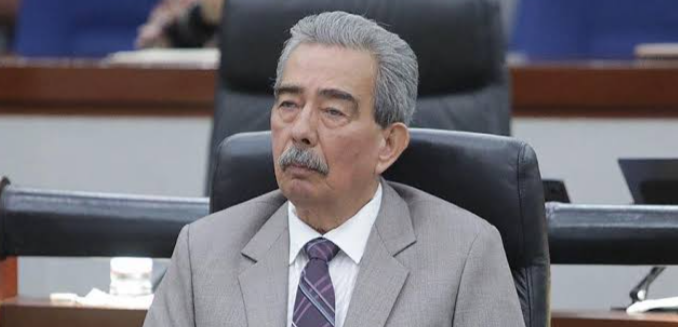 Congreso del Estado respalda regulación del uso de celulares y tabletas en escuelas primarias y secundarias: Dip. Crisógono Pérez López