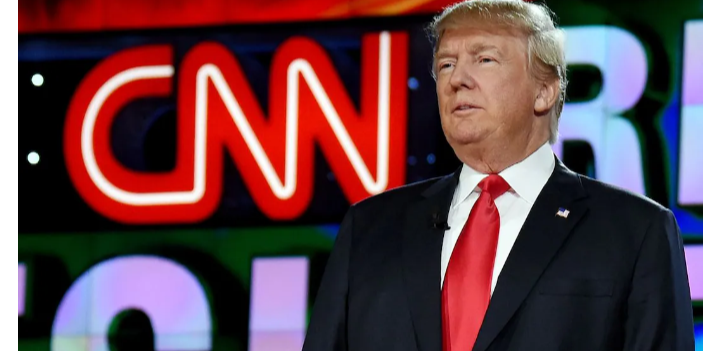 Tras ultimátum judicial, la Casa Blanca permite acceso a CNN, MS NOW y Politico