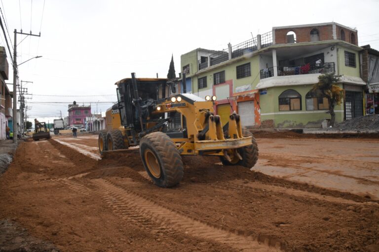 Navarro Muñiz destaca avance de pavimentación metropolitana de Av. Camino al Ejido La Libertad