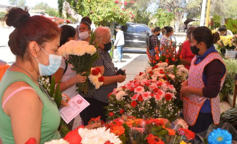 Comercio de Soledad alista permisos temporales durante las festividades de Día de Muertos