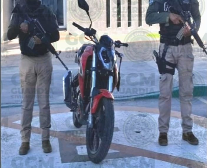 GCM de Soledad recupera motocicleta rob4da en la colonia 21 de Marzo