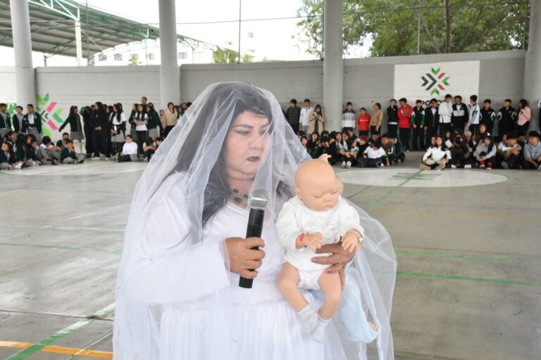 Comunidades educativas en Soledad aprecian riqueza cultural con representación de leyendas