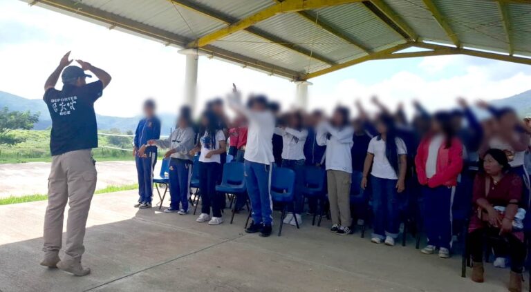 SSPC lleva pláticas de prevención y activación física a planteles educativos de la Huasteca
