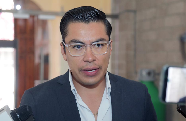 Presenta el diputado Cuauhtli Badillo iniciativa de la Ley de Amnistía y Ley de Indulto para SLP