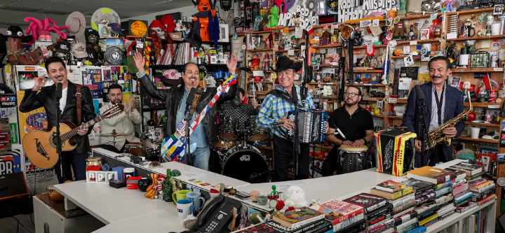 Los Tigres del Norte se plantan en el Tiny Desk con un poderoso mensaje de apoyo a los migrantes