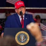 “México ha pagado por el muro fronterizo muchas veces”, afirma Trump durante mitin en Kentucky