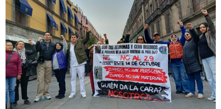 Trabajadores del IMSS entregan pliego petitorio en Palacio Nacional; piden reforma, presupuesto y más personal