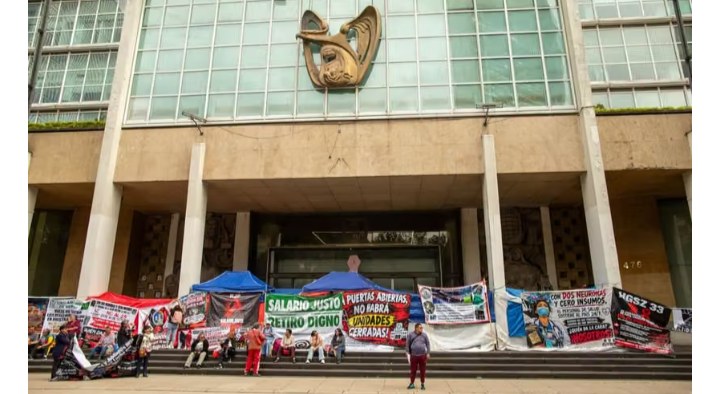 IMSS ofrece aumento de 8% a los trabajadores