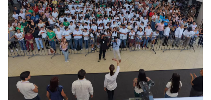 “No queremos un crédito, sino tener paz”: víctimas reclaman a Sheinbaum en Apatzingán