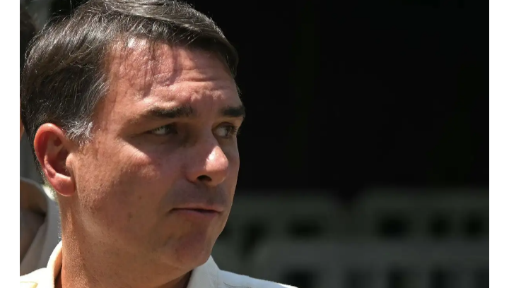 Flávio Bolsonaro desiste de impugnar elección de Lula y su partido reconoce su derrota