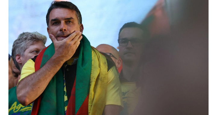 Flávio Bolsonaro huyó a EU: gobierno de Trump estaría al tanto