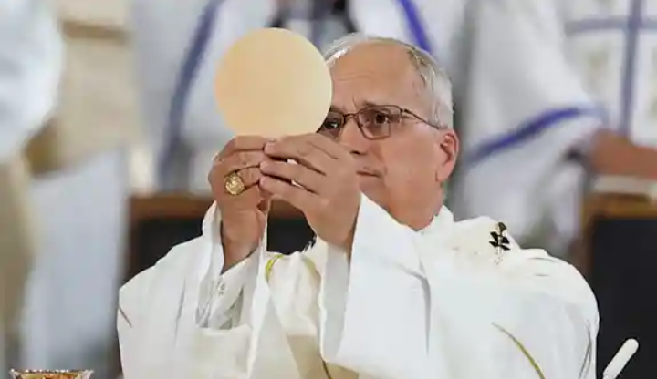 León XIV es el primer papa en votar en unas elecciones de EE. UU.